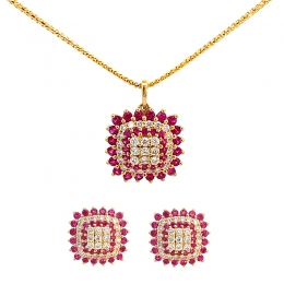 18K Gold Pendant Set in Ruby and Diamonds - Square